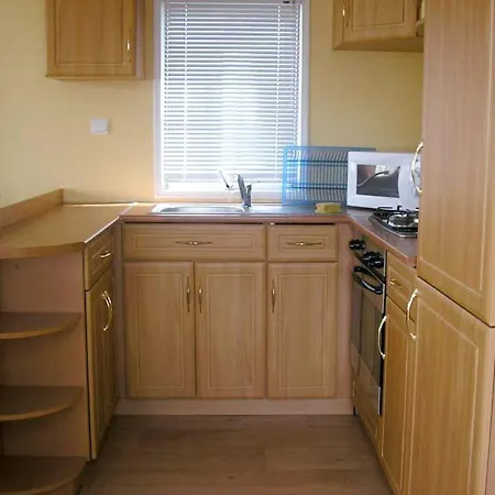 Natur Camping Bungalow T2 - 16 度假居 帕塔亚什