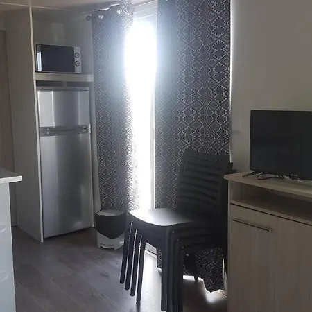 Natur Camping Bungalow T2 - 16 度假居 *